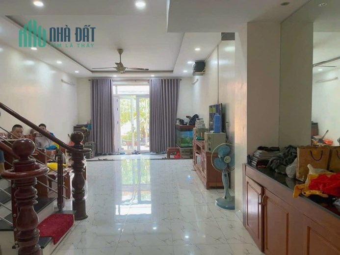 Bán nhà phân lô Quân đội Nguyễn Ngọc Nại 45m 4 tầng mặt tiền 4m ô tô tránh kinh doanh VP nhỉnh 8 tỷ