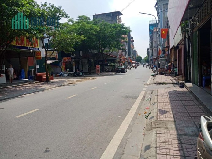 Nhà mặt phố Hoàng Như Tiếp, Bồ Đề, kinh doanh nhộn nhịp sầm uất, 105m, mặt tiền: 8m, 20 tỷ