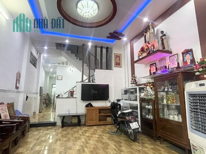 110m2 Mặt Tiền Kinh Doanh - P9 - Gò Vấp - Sổ Vuông Nở Hậu, Giá Chưa Đến  100tr/m2.