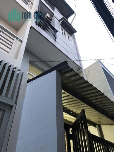 Bán nhà đẹp 3 Tầng nở hậu Phong Thủy tại Quận 7
