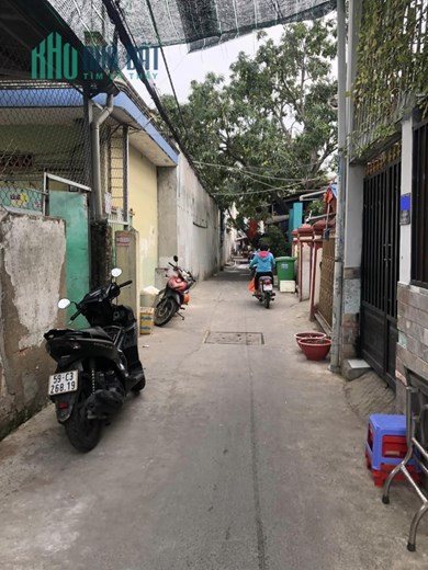 Cần bán lô ĐẤT thổ cư rất đẹp, đường Huỳnh Tấn Phát Quận 7