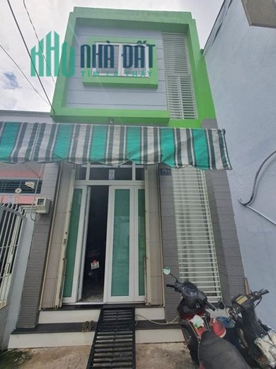 Nhà 2 Tầng Quận 8 nở hậu gần 7m, có sân để xe, Hẻm xe hơi, Hoàn công đầy đủ