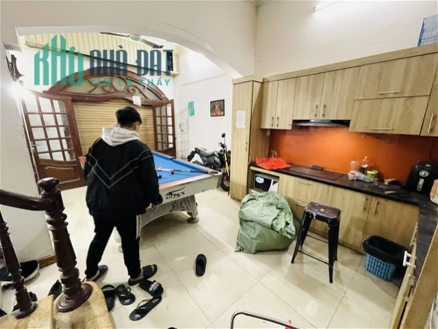 Bán nhà mặt ngõ Phố Hào Nam Đống Đa 44m2x4 tầng, kinh doanh, ô tô tránh, mặt tiền đẹp 6m chỉ 8.6 tỷ.