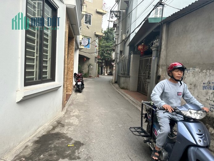 Bán đất Kim Quan, Yên Viên, oto vào rộng, ngõ nông gần chợ, 95m, mặt tiền: 5m, 4 tỷ 5