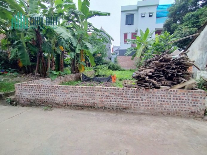 Bán đất Kim Quan, Yên Viên, oto vào rộng, ngõ nông gần chợ, 95m, mặt tiền: 5m, 4 tỷ 5