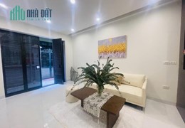 Bán nhà Nguyễn Văn Cừ 32mv  4 tầng  -  3.85 tỷ