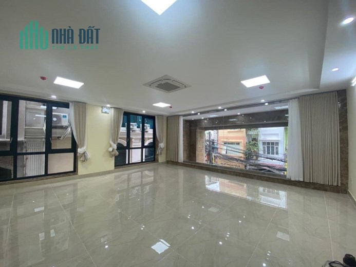 BÁN GẤP TÒA NHÀ QUẬN THANH XUÂN - MẶT PHỐ HOÀNG VĂN THÁI; 120M X 9 TẦNG, GIÁ 52 TỶ.