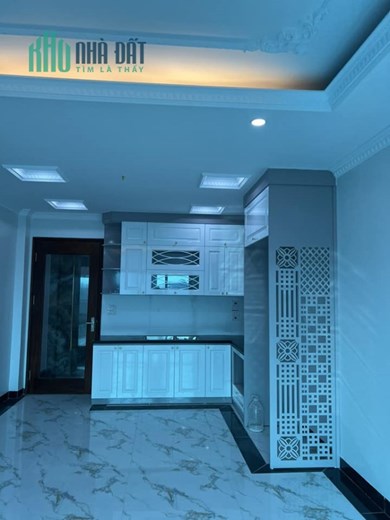 CẦN BÁN NHÀ TỨ HIỆP - TT HUYỆN THANH TRÌ 44 M2, 6 TẦNG, 6.5 TỶ, GARA Ô TÔ, KINH DOANH, NGÕ THÔNG.