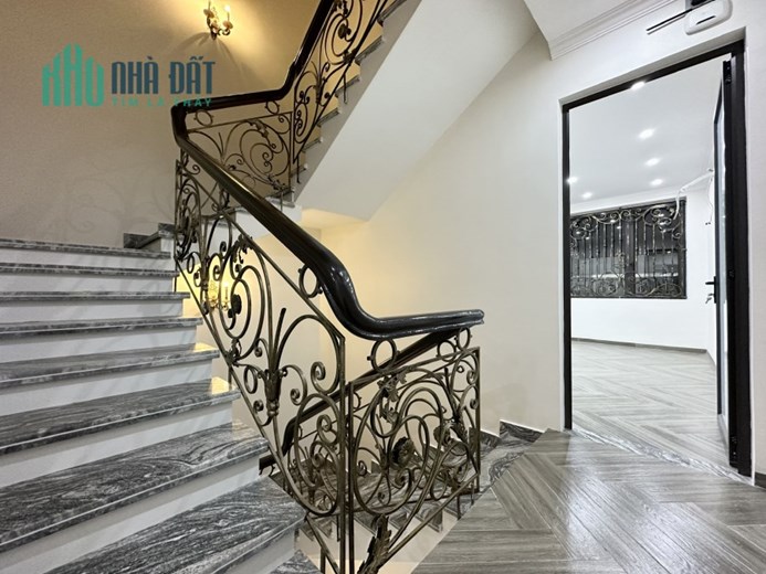Bán căn nhà xây mới 90m2 tại 193 Văn Cao giá sốc