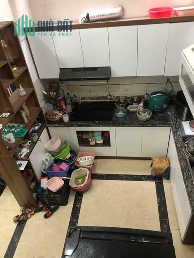 15m ra mặt phố của đống đa. Nhà mới, lô góc.5 tầng, MT 4,2m chưa đến 6 tỷ