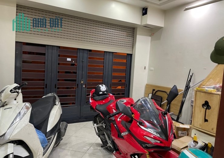 SIÊU PHẨM PHỐ LÁNG HẠ - LÔ GÓC , NHÀ ĐẸP DÂN XÂY - NGÕ THÔNG – Ô TÔ GẦN NHÀ – AN SINH ĐỈNH – 42M2,