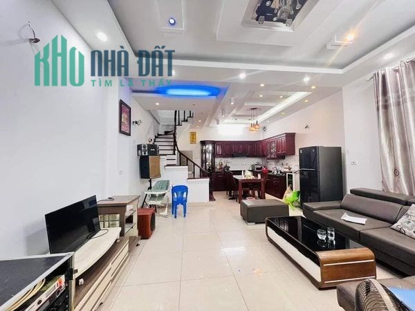 Bán nhà Lĩnh Nam, Nam Dư 50m dân xây 5 tầng công năng nhỉnh 3 tỷ