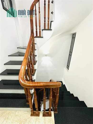 Bán nhà mặt ngõ Phố Hào Nam Đống Đa 54m2x5 tầng, ô tô đỗ cửa, ở ngay chỉ 7.9 tỷ