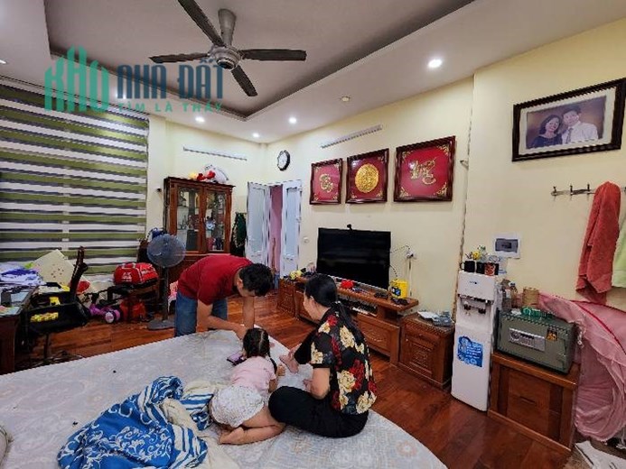 TT ĐỐNG ĐA - GẦN PHỐ - DIỆN TÍCH RỘNG - 9 PHÒNG NGỦ KHÉP KÍN -

 DOANH THU GẦN 45TR/THÁNG,