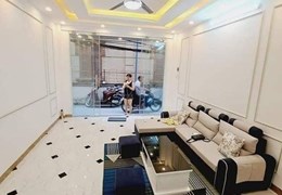 Bán nhà Đông Thiên- Lĩnh Nam 5 tầng mới chào hơn 3 tỷ mặt ngõ thông