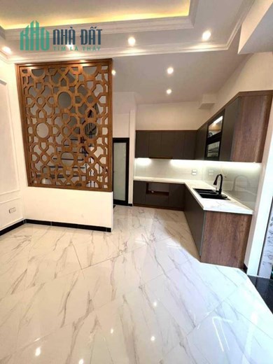 Mới phố Hoàng Hoa Thám-Ba Đình, Gần ô tô, 30m*5T, MT 4.8M