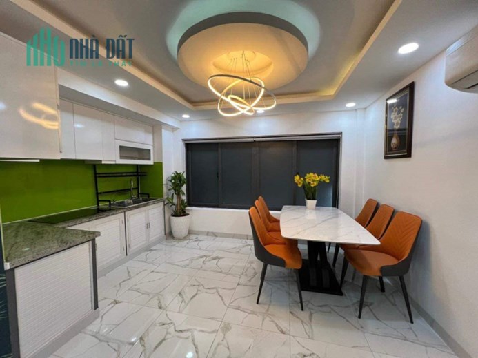 BÁN GẤP NHÀ 5 TẦNG MỚI ĐẸP, HXH ĐƯỜNG XVNT,  P21, GIÁ 5.8 TỶ