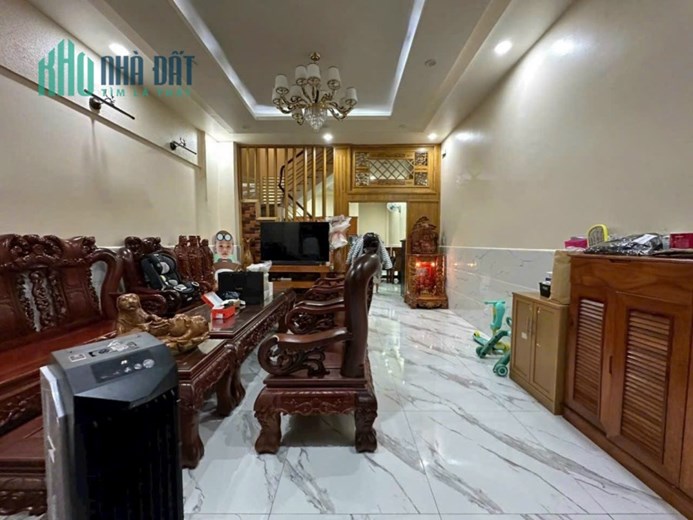 Bán Gấp Nhà 3 Tầng MT HXH Ngay Gigamall Phạm Văn Đồng Thủ Đức Chỉ 10 tỷ