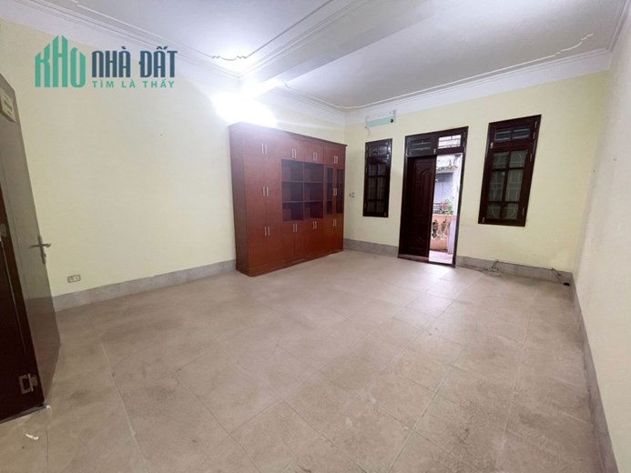 NÓNG O9 2628 5559 Bán nhà mặt phố Khu đô thị mới Trung Yên 117m², 5 tầng, MT 5.2m, giá 32.9 tỷ  Cầu
