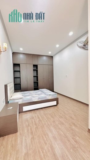 Nhà B.án 80/ Dương Quảng Hàm 90m2, HXH, 5.5met, 6T6