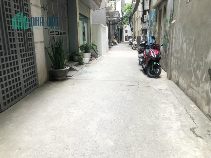 Bán nhà Lạc Long Quân. 6T THANG MÁY _ SÁT Ô TÔ _ RẤT GẦN HỒ TÂY. 37m2/6.1tỷ