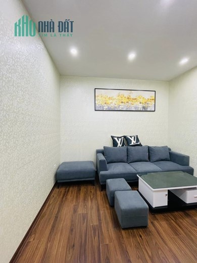 Bán nhà Kim Liên Xã Đàn 2 ngủ chỉ nhỉnh 1 tỷ đồng sổ đỏ