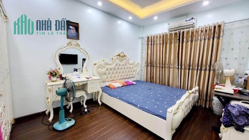 Nhà Trần Đăng Ninh, Căn Góc, Để Lại Nội Thất, 71,5m giá 10,7 tỷ