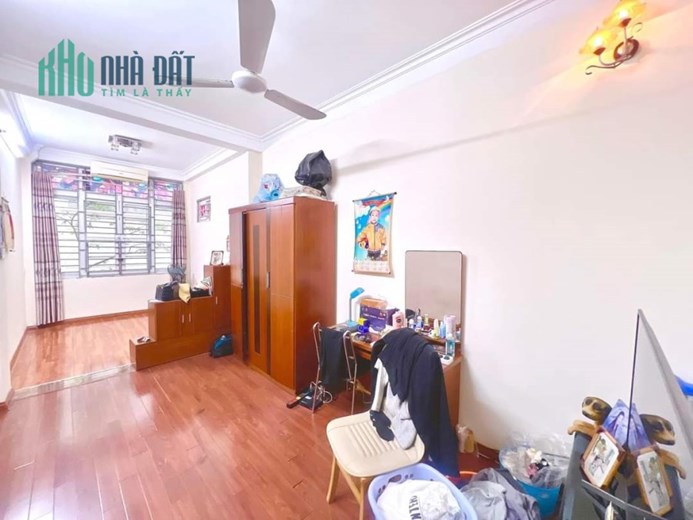 Bán Nhà hơn 3 tỷ, Ngõ 208 Tam Trinh. Dòng tiền 230 triệu/năm.  DT 39m × 5 tầng. 6 Ngủ, Thoáng,