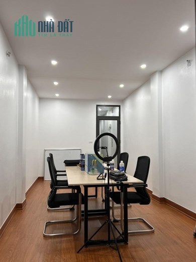 Nhà mặt đường Giải Phóng, Quận Thanh Xuân 60m x 5 tầng, mt: 3.9m