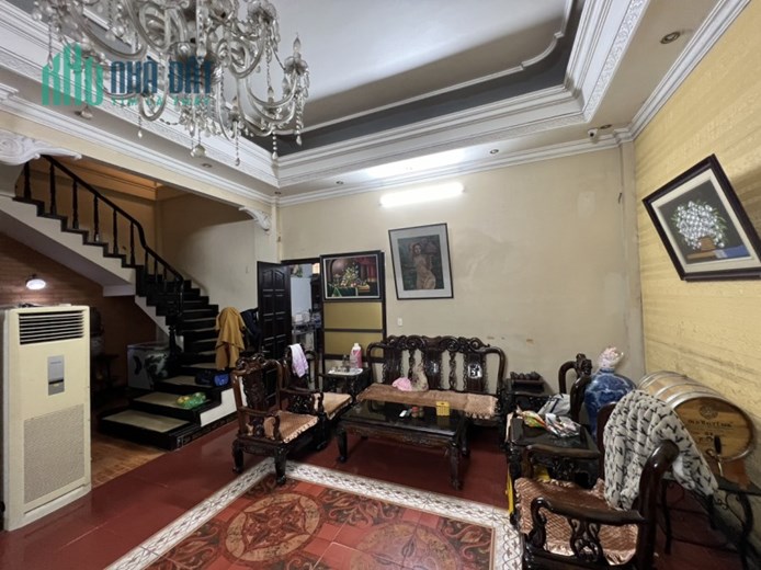 Cần bán gấp nhà, đất, An Duơng Vương, Tây Hồ 86m2 / 230m2, nhỉnh 9 tỷ