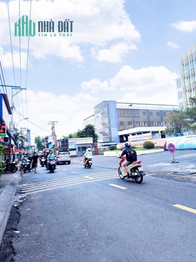 Gấp Bán Nhà 4 Tầng , 82m2 , Ngang 5.5, Mặt Tiền Đường . Phường Linh Chiểu-Thủ Đức,
