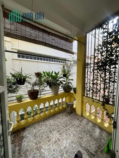 O9 26 28 5559  Bán nhà mặt phố Thái Thịnh DT 45m², 4 tâng, MT 4.4m, giá 18.5 tỷ Đống Đa