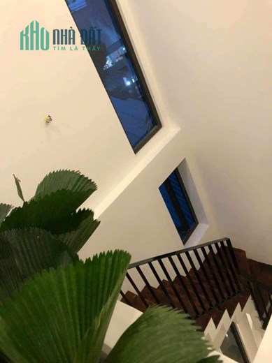 (hot)  Sập hầm Ngay ngã tư, siêu rẻ, trung tâm tiện ích nhiều, móng 3 tầng kiên cố