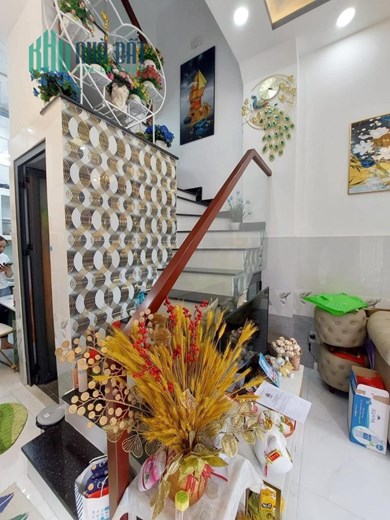 NHÀ ĐẸP GÓC 2 MẶT HẼM XE HƠI QUẬN 4 CHỈ 4 TỶ HƠN
