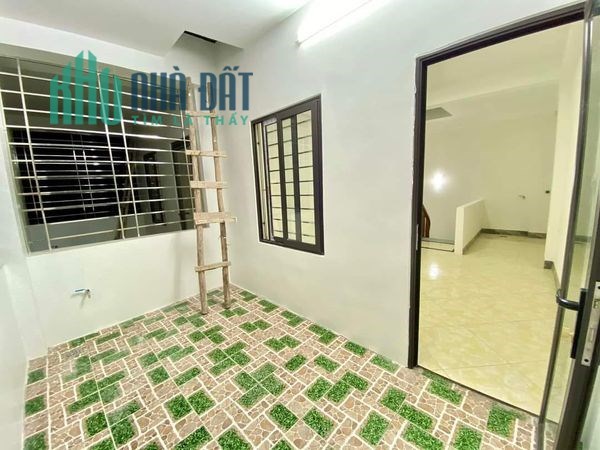 Bán nhà Nam Dư, Lĩnh Nam 32m 5 tầng mới koong oto tận cửa giá thương lượng