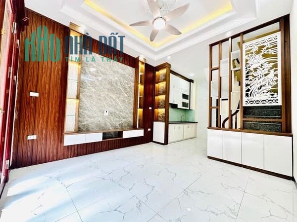Bán nhà Lĩnh Nam, Tây Trà 34m 5 tâng xây mới chào 3 tỷ hơn