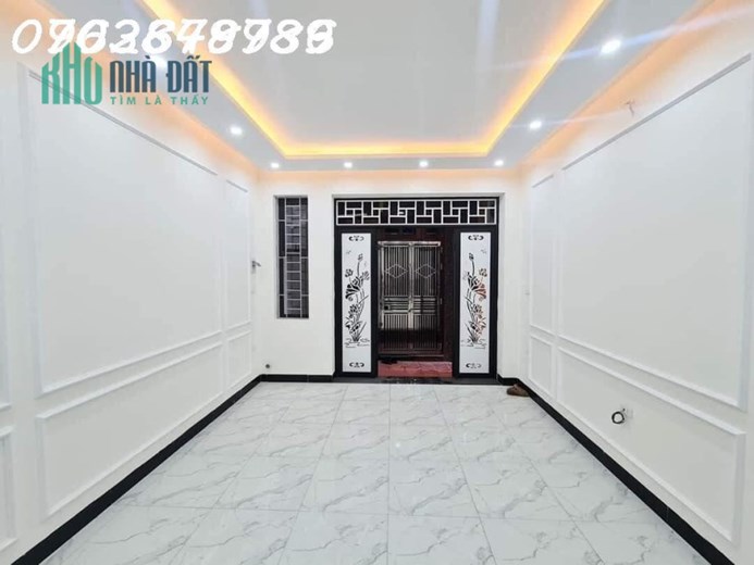 Bán gấp nhà hữu hòa lô góc ô tô tránh 39m2 4 tầng