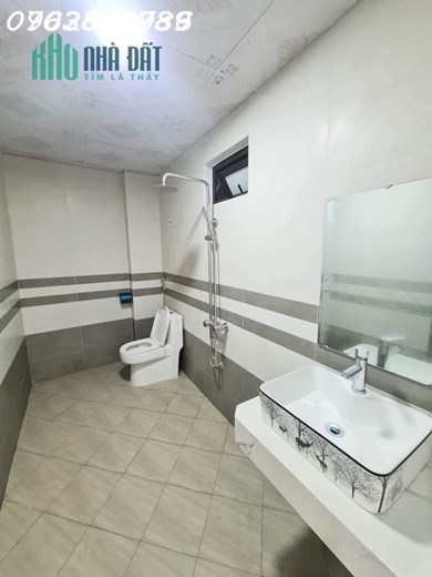 Bán gấp nhà hữu hòa lô góc ô tô tránh 39m2 4 tầng