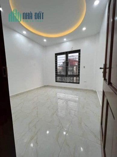 Gấp : Nhà Trung Thanh ngay phố ô tô gầ n nhà chưa tới 3 tỉ 30m2 5 tầng