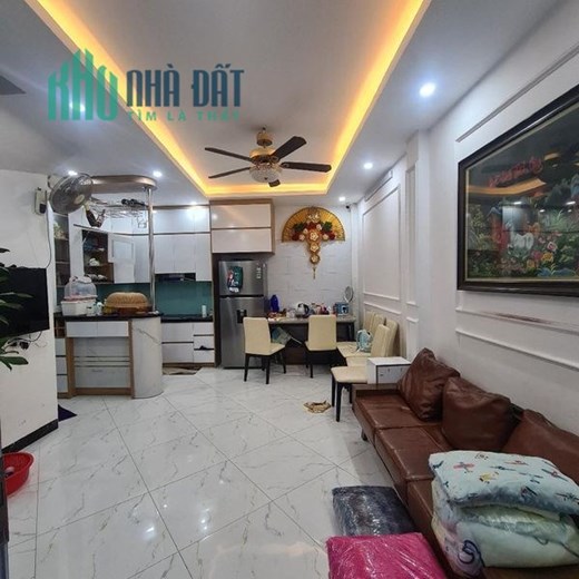 Bán nhà Lĩnh Nam 34m 5 phòng nhô 3 tỷ đối diện chợ đêm tặng nội thất 200tr
