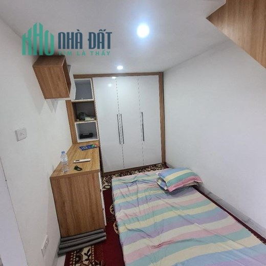 Bán nhà Lĩnh Nam 34m 5 phòng nhô 3 tỷ đối diện chợ đêm tặng nội thất 200tr