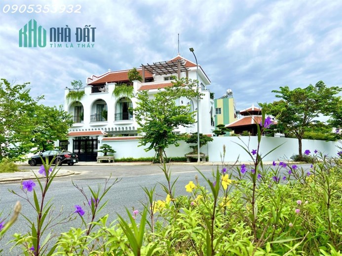 Bán đất 180m2 (7.5mx24m) FPT Đà Nẵng giá rẻ nhất dự án