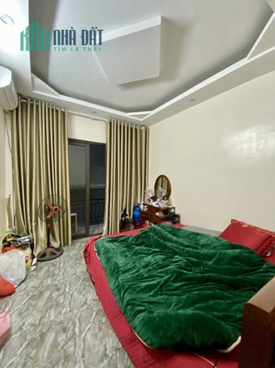 Bán nhà đẹp ở ngay Hào Nam 36m2 x 5 tầng, 2 thoáng, nhỉnh 5 tỷ