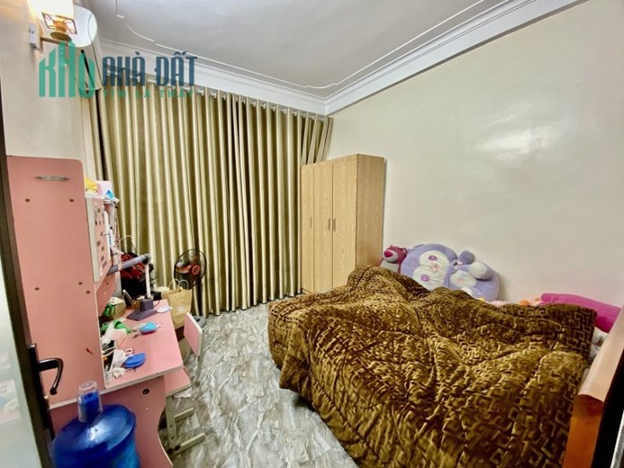 Bán nhà Đặng Tiến Đông 28m2 x 4 tầng, ngõ nông gần phố, khu vực yên tĩnh ở sướng, 4.5 tỷ