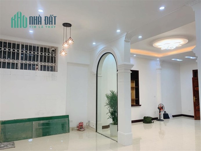 Bán Nhà Phố Nguyễn Chí Thanh Quận Đống Đa. 90m Xây 5 Tầng Mặt Tiền 7.4m Nhỉnh 15 Tỷ. Cam Kết Ảnh