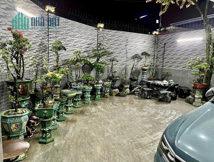 Bán nhà TK phong cách Biệt Thự Lê Văn Chí Thủ Đức 22 x 7.8 4 tầng+ áp mái