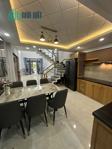bán Nhà mới Chính chủ đường Nguyễn Văn Quá, Quận 12,  80 m2  hẻm xe hơi, 5 tầng chỉ 4 tỷ