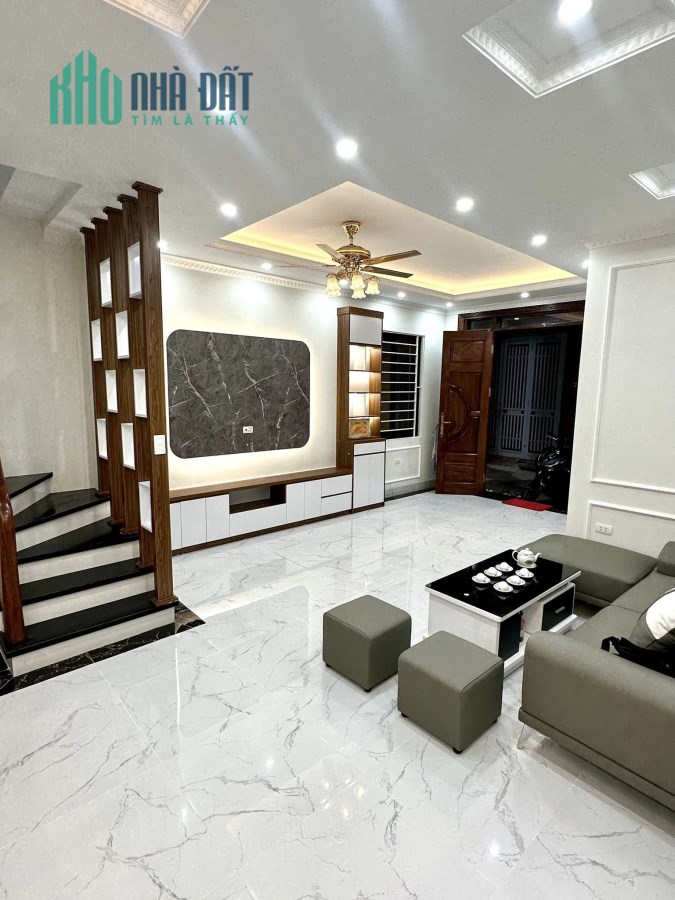Bán Nhà Ngõ 460 Phố Thụy Khuê 48,6/50m2 x 5 tầng, lô góc 5 phòng ngủ đầy đủ công năng, nhà mới đón