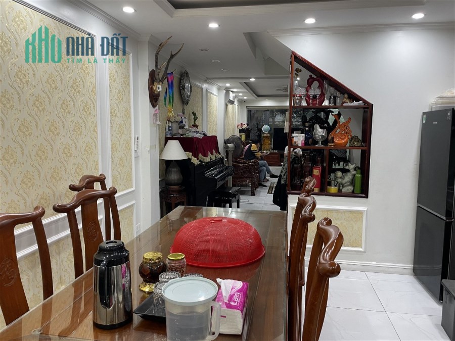 Bán Nhà Phân Lô Phố Võ Chí Công Quận Tây Hồ. 47m Xây 6 Tầng Mặt Tiền 4m Nhỉnh 13 Tỷ. Cam Kết Ảnh