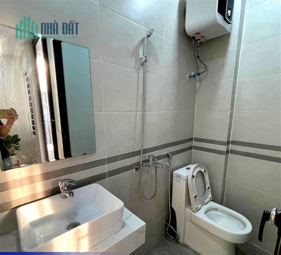Bán Nhà Phố Khâm Thiên Quận Đống Đa. Sổ 74m Thực Tế 80m Xây 8 Tầng Mặt Tiền 6.2m Nhỉnh 16 Tỷ. Cam